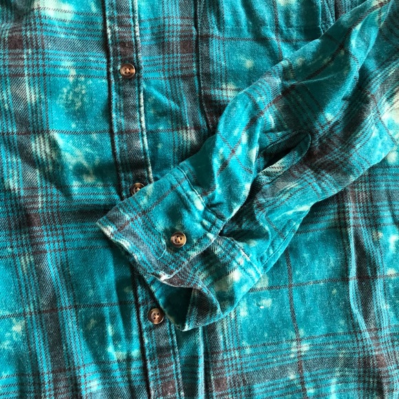 🔆HOLLISTER Flannel Button Top - Picture 2 of 7